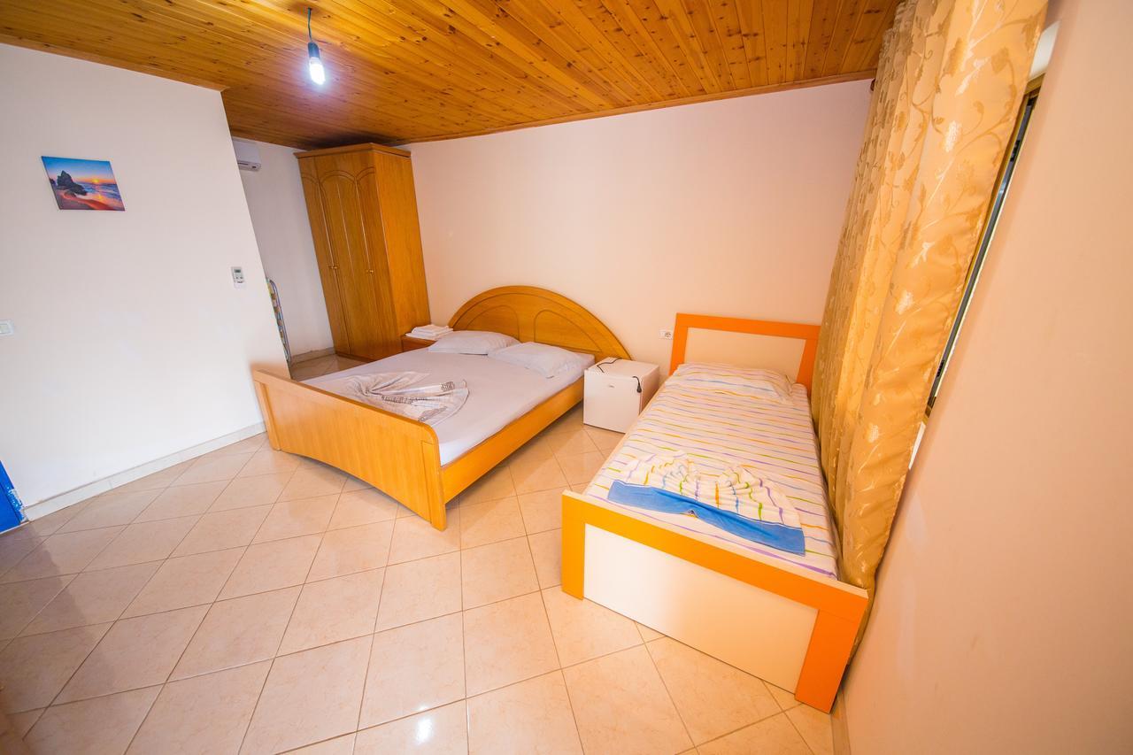 Isi Rooms Vlorë Extérieur photo