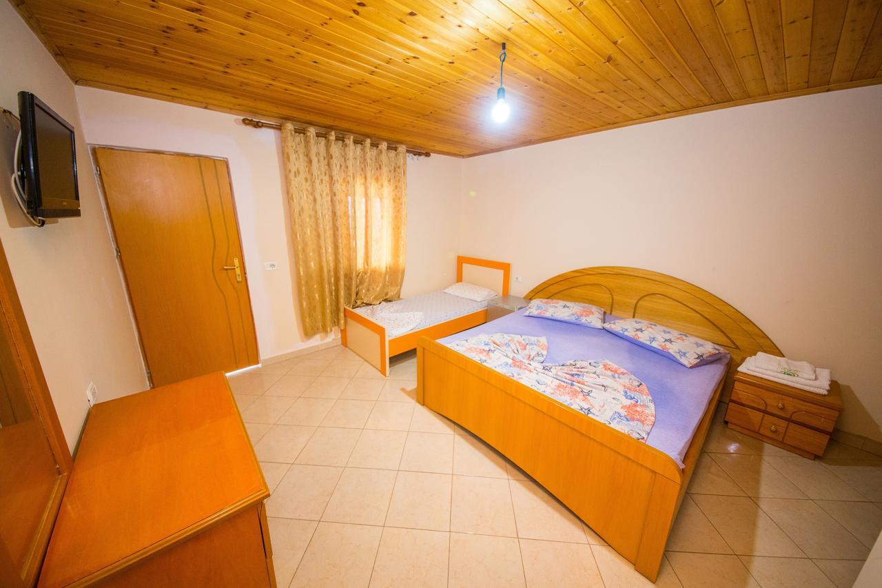Isi Rooms Vlorë Extérieur photo